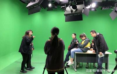 女生占據考研C位！最適合女生考研專業推薦及群眾文藝演出的參與價值